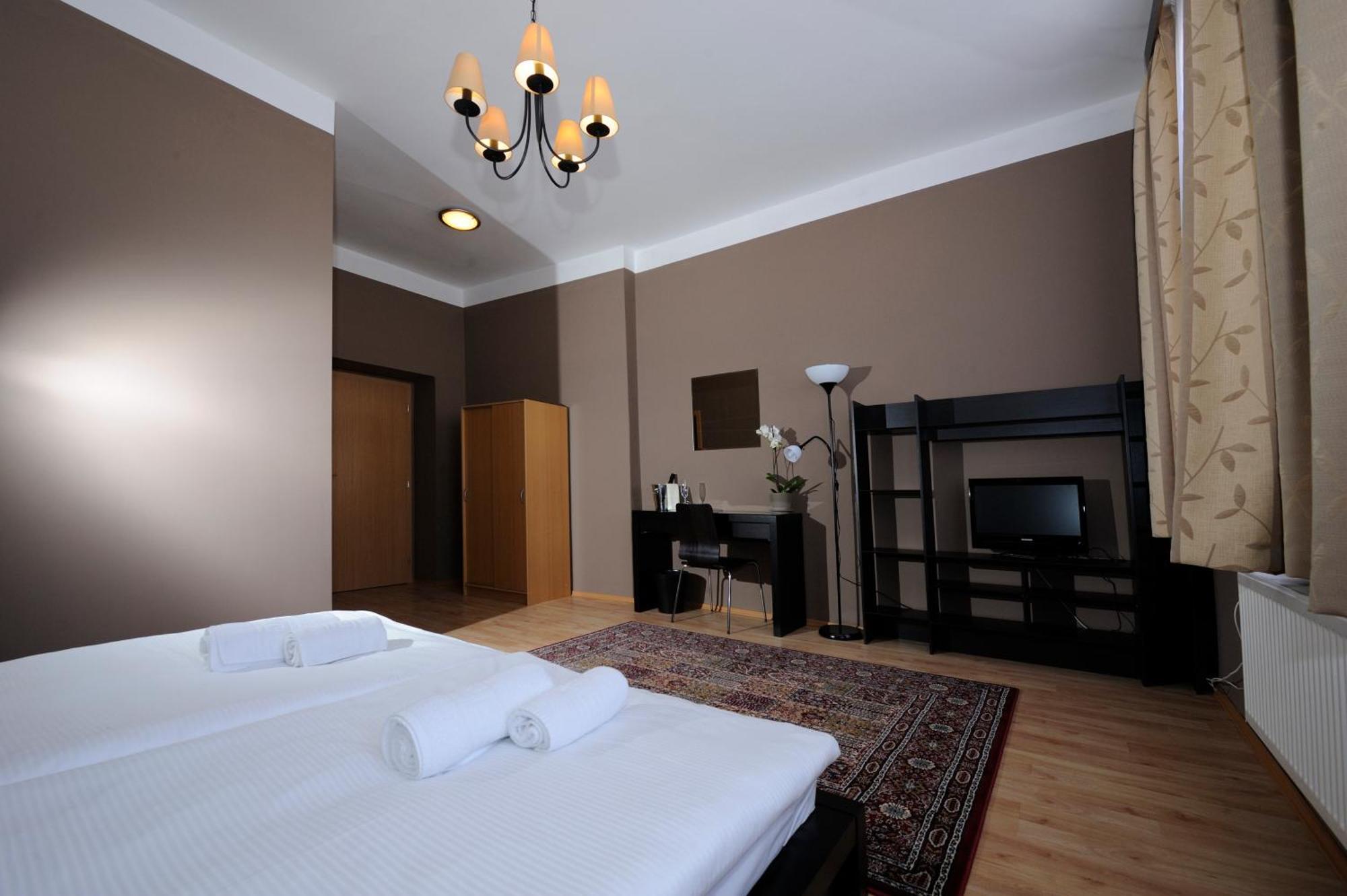 Hotel Zlata Stika Pardubice Bilik gambar