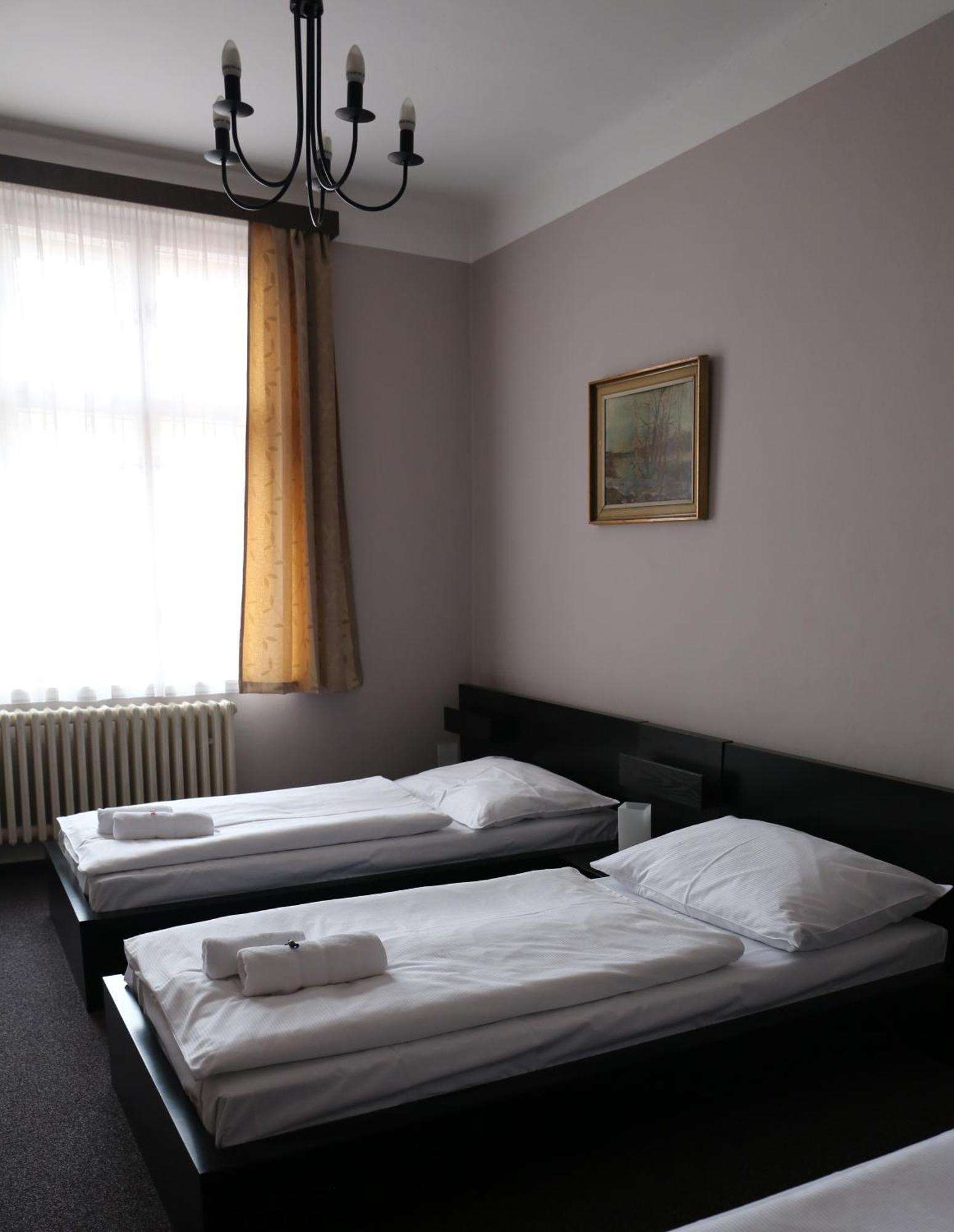 Hotel Zlata Stika Pardubice Bilik gambar
